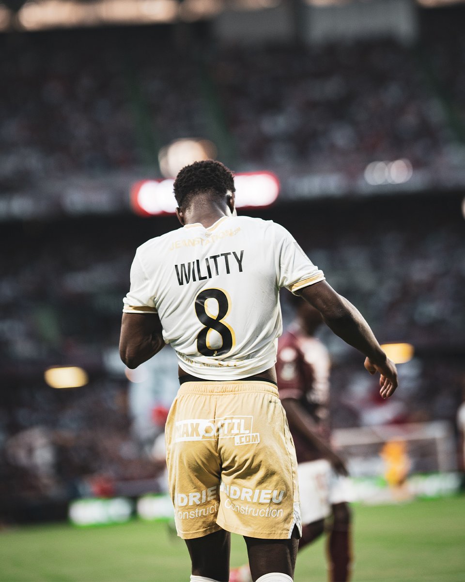 Rodez Aveyron Football (@officielraf) on Twitter photo โน๏ธ Wilitty Younoussa a รฉtรฉ ๐จ๐ฉ๐ฬ๐ซ๐ฬ ๐๐ฏ๐๐ ๐ฌ๐ฎ๐๐๐ฬ๐ฌ en fin de semaine derniรจre et sera absent des terrains entre 6 et 8 semaines.
Nous lui souhaitons un ๐ฉ๐ซ๐จ๐ฆ๐ฉ๐ญ ๐ซ๐ฬ๐ญ๐๐๐ฅ๐ข๐ฌ๐ฌ๐๐ฆ๐๐ง๐ญ et qu'il revienne en pleine forme sur les terrains ๐ช
๐๐ง๐ฌ๐๐ฆ๐๐ฅ๐, โน๏ธ Wilitty Younoussa a รฉtรฉ ๐จ๐ฉ๐ฬ๐ซ๐ฬ ๐๐ฏ๐๐ ๐ฌ๐ฎ๐๐๐ฬ๐ฌ en fin de semaine derniรจre et sera absent des terrains entre 6 et 8 semaines.
Nous lui souhaitons un ๐ฉ๐ซ๐จ๐ฆ๐ฉ๐ญ ๐ซ๐ฬ๐ญ๐๐๐ฅ๐ข๐ฌ๐ฌ๐๐ฆ๐๐ง๐ญ et qu'il revienne en pleine forme sur les terrains ๐ช
๐๐ง๐ฌ๐๐ฆ๐๐ฅ๐,