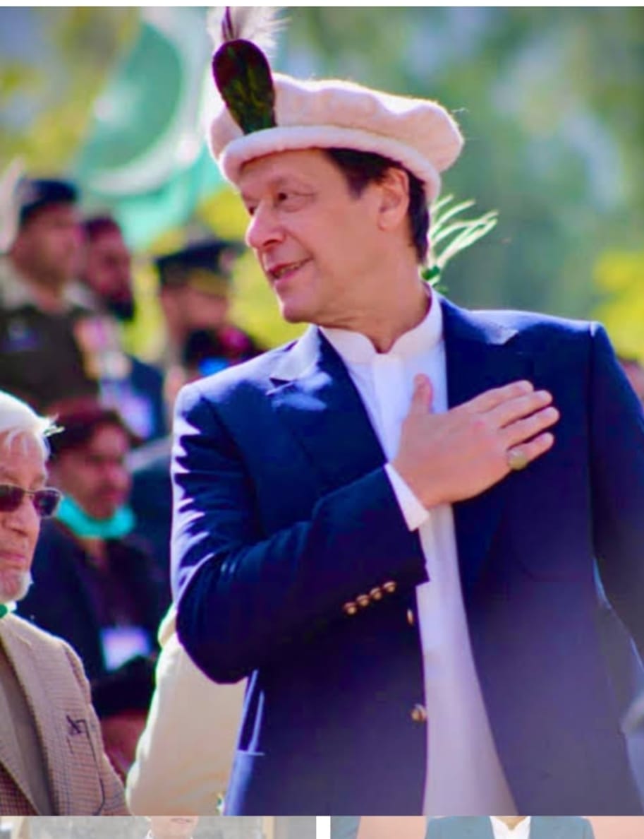 تخت والوں نے مورخ بھی خریدے ہوں گے 
ذکر دنیا میں مگرظ شام و سحر کس کا ہے 

#عوام_نکلے_گی_تخت_الٹے_گا