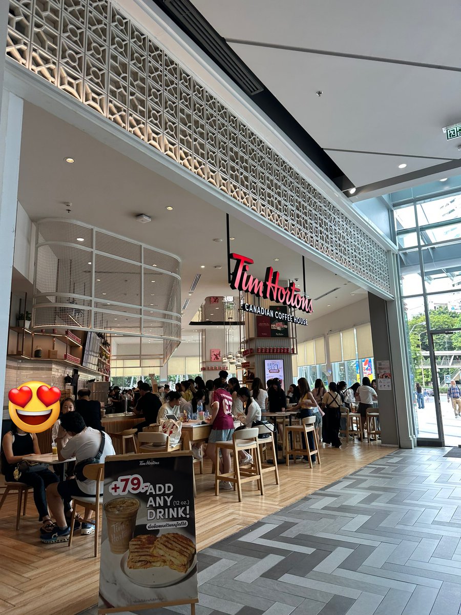 jajaff3's tweet image. ละเมนม้าค ม้าคมิน น้องดรีมมา Tim Hortons กันโดยมิได้นัดหมายมาก🤣🤣🤣🤣