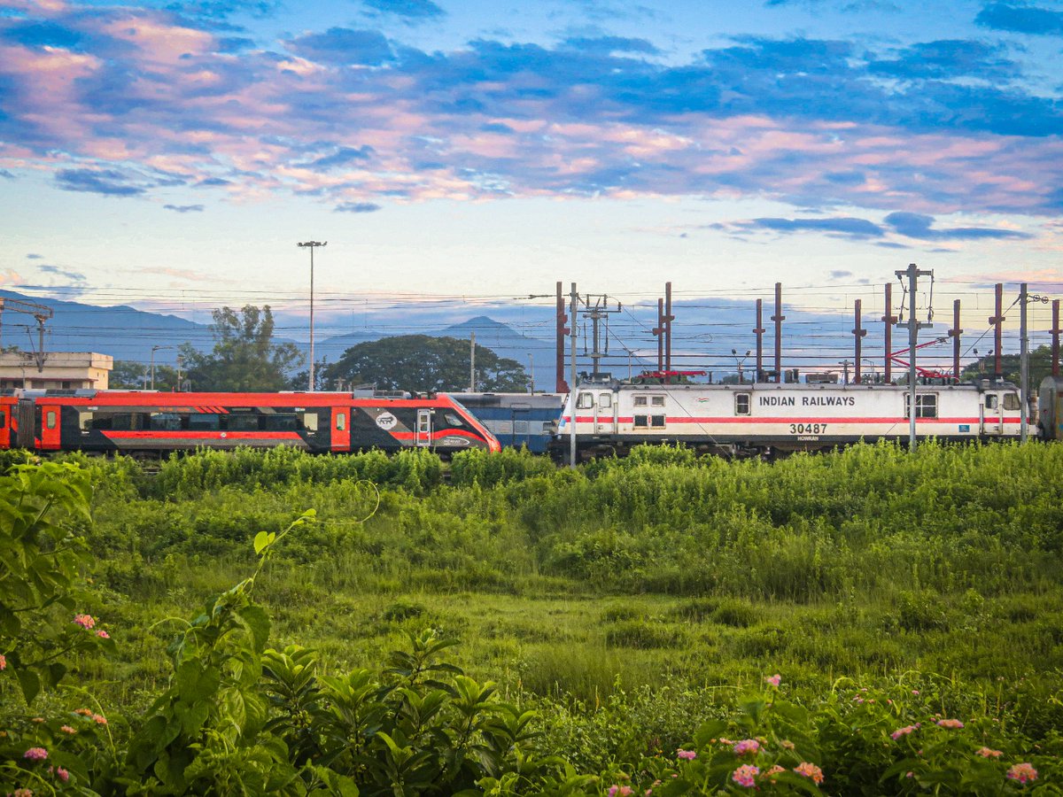 9/9
Indian Railways is not just a lifeline of the nation—it’s a green engine of change.
This #WorldNatureConservationDay, let’s recognize and support the journey toward a Net Zero India.