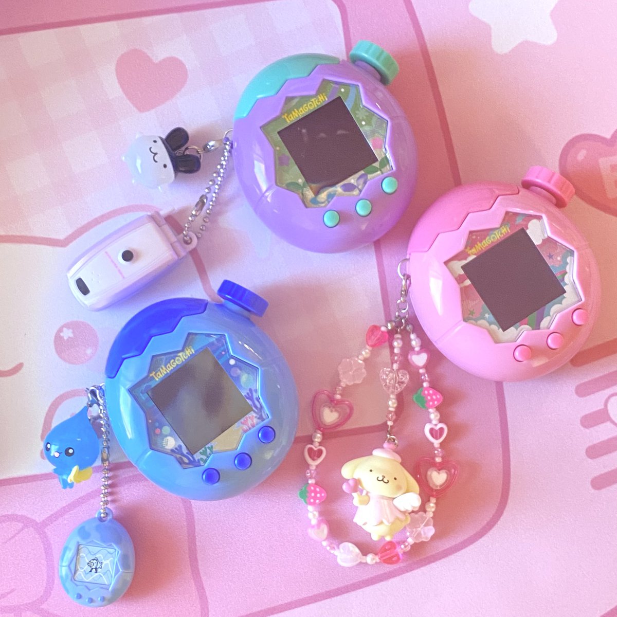 Tmgc_pome's tweet image. たまパラのストラップ部分に大きめの丸カン付けてみた!これでカニカン付いてるやつも直接付けれるし付け替えも簡単〜(ˆ꜆ . ̫ . ).ᐟ.ᐟ