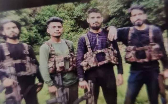 BREAKING: Indian Army commandos have killed three Pakistan-backed butchers of the Pahalgam massacre in Operation Mahadev, say reports.
Raid carried out in the upper reaches of #Dachigam, Kashmir.
