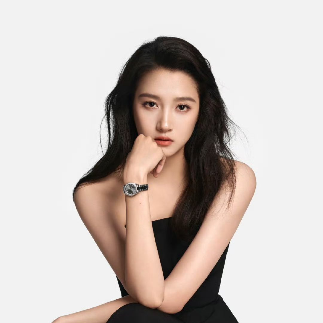 OuyangnanaTH's tweet photo. เตรียมเปิดตัวนิทรรศการนาฬิกาคอลเลกชัน Seamaster Aqua Terra OMEGA ในธีม “กระซิบแห่งห้วงเวลา” 💫ที่เมืองเฉิงตูโดยได้3 คนดัง โอวหยางนาน่า/กู่ลี่นาจา /กวนเสี่ยวถง
⌚️ ระยะเวลาจัดแสดง: 30กค– 10สค 2025
📍 สถานที่จัดแสดง: Chengdu Taikoo Li • Xili, WM HOUSE, เมืองเฉิงตู #OuyangNana https://t.co/zOQFrCbklm