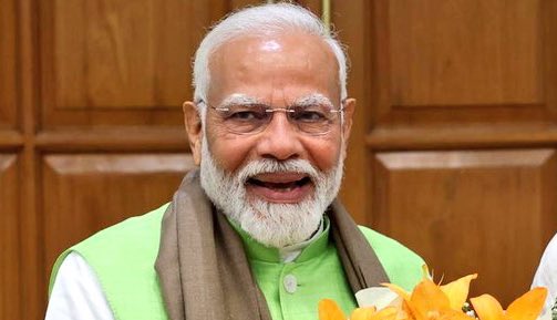 pritidevi_sp's tweet image. ऑपरेशन सिंदूर जैसे राष्ट्रीय सुरक्षा से जुड़े गंभीर मुद्दे पर जब पूरा देश जवाब मांग रहा है,
तब प्रधानमंत्री नरेंद्र मोदी संसद से गायब हैं।
यह चुप्पी क्या इस बात का संकेत है कि उनके पास कोई ठोस जवाब नहीं है?
देश की सेना पर हमला हुआ, जवान शहीद हुए, और प्रधानमंत्री सवालों से भाग…