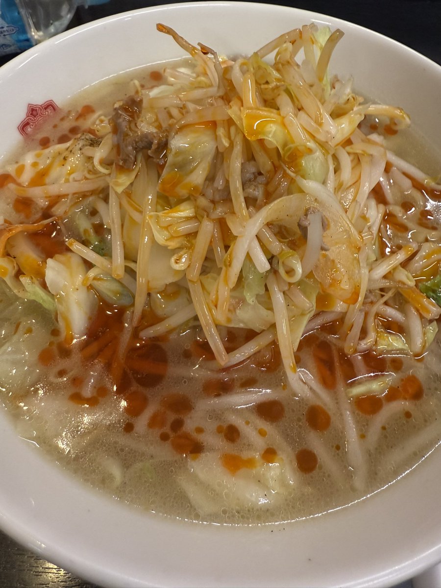ryu_notssbu_2's tweet image. #りゅーおークッキング
レジでブチ切れてるおっさんが居たけど野菜たっぷりタンメンラー油どばがけを食べればそんなことにはならなかったはず
野菜たっぷりタンメンラー油どばがけは世界を救う