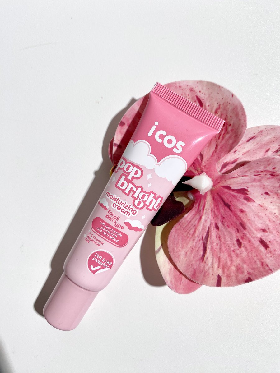 milliniumoste's tweet image. Pinky pinky gemashhh💗.
Sipinky gemash ini nih yang bikin kulit aku jadi lembab, halus dan cerah seharian. No white case, kulit jadi cerah natural✨.