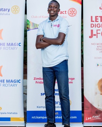 UcuStandard's tweet image. “I had to sit home between October to January,” Guma recalls. “It was a time to reflect but also survive. You start thinking beyond just your papers. How do I get food? How do I stay sane?” standard.ucu.ac.ug/a-former-stude…