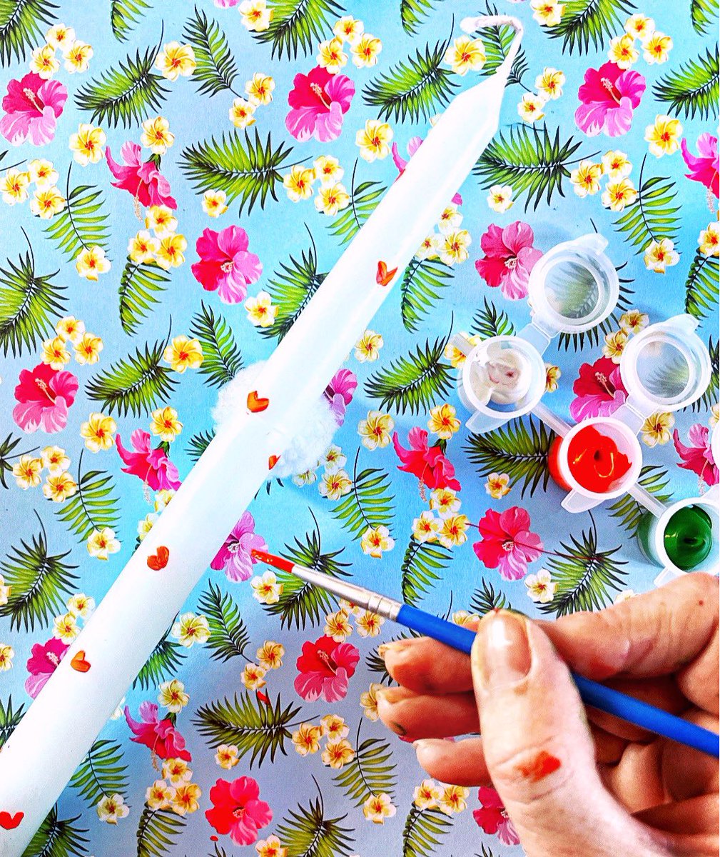 Our Candle Painting Parties are suitable for all crafting abilities! We cover the whole of the UK bringing the joy of crafts and giggles to you 🧡

#candlepainting

craftsandgiggles.com