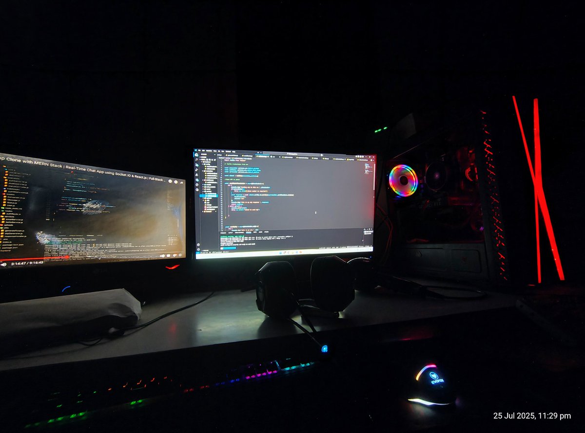 CoderShaswat's tweet image. 🖥️ Coding 6 Hours a Day — No Excuses.
Every single day, I dedicate 6 hours to pure coding — building, debugging, learning, and growing.

Get better every day.

This isn’t just a habit anymore —
It’s a commitment to the future I’m building.

#100DaysOfCode  #WebDevelopment #MERN