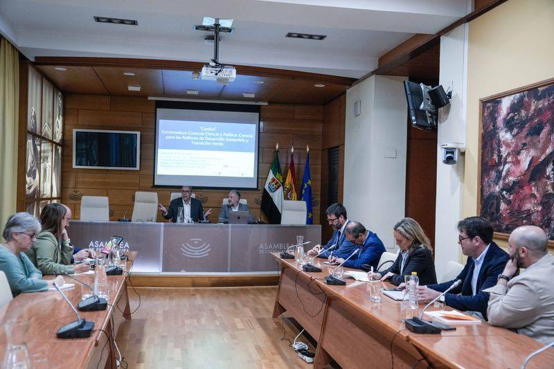 📰 NOTA DE PRENSA

El programa 'ConExt' Extremadura Conecta Ciencia y Política amplía el plazo para que los científicos participen en el asesoramiento a políticos

Toda la Info ➡️ juntaex.es/w/programa-con…