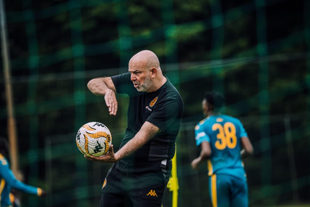 RALETMaN's tweet image. Kaizer Chiefs News:🖤💛✌🏻
Makhosi I really Peeped a lot of tactical changes this weekend I won't expose them but did you guys peep how:
Mthethwa was playing Centre back and Miguel Right back and Aden Left back leaving a back 3 then Monyane and Shinga playing as Wingers🙆🏻♂️😅🔥🔥