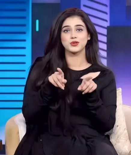 Cptn_101's tweet image. *کل سے اسلام آباد میں گدھے کے گوشت ملنے کی خبر سننے کے بعد بہت سے دوستوں کی باڈی میں سینشیشنز ہو رہی ہیں.🤣*
کیسی سینشیشنز؟
جیسے سرسراہٹ سنسناہٹ، گدگداہٹ، ڈگمگاہٹ، فرفراہٹ، تھرتھراہٹ، کپکپاہٹ،بھربھراہٹ، دبدباہٹ چٹپٹاہٹ، فرفراہٹ، کلبلاہٹ، گدگداہٹ اور ، چلملاہٹ۔