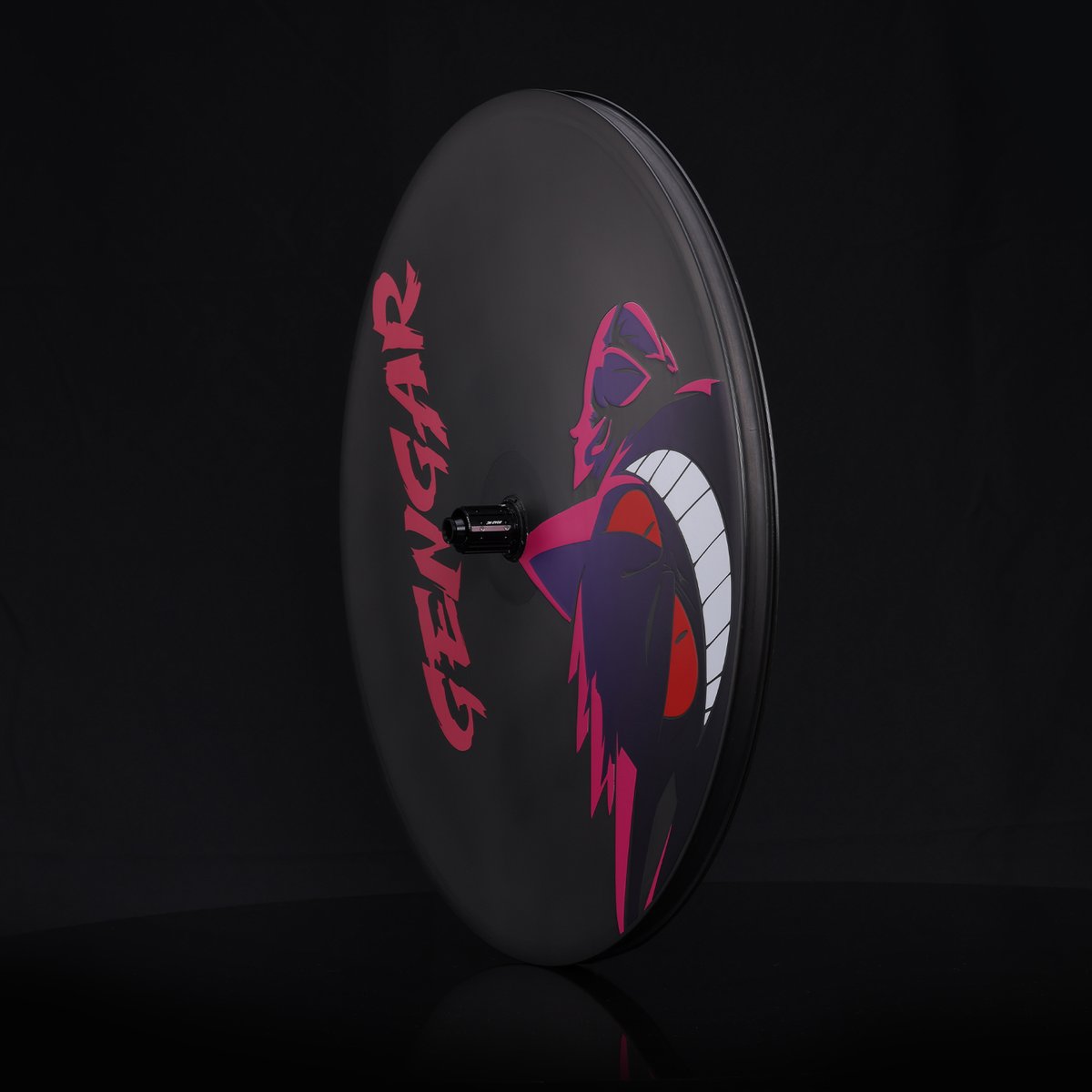 icancycling's tweet image. If the D-X wheel is Gengar......👻👻 #icancycling #carbonwheels #trackbike #timetrialbike #roadbike #triathlonbike