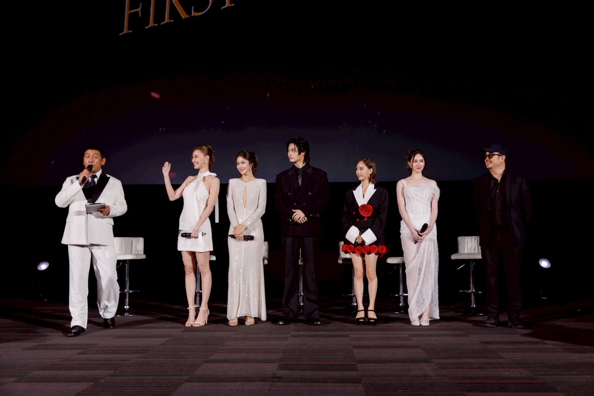 BrickinfoReport's tweet image. "วิน-เต้ย" นำทีมไขปมปริศนาในซีรีส์ "บุหงาหมื่นภมร ENIGMA BLACK STAGE" เปิดฉากสุดเข้มข้น
👉 brickinfotv.com/entertainment/…
#EnigmaBlackStageEP1 #winmetawin #toeyjarinporn #NamtanTipnaree #jingjingyu361 #mintthisharr #Brickinfo