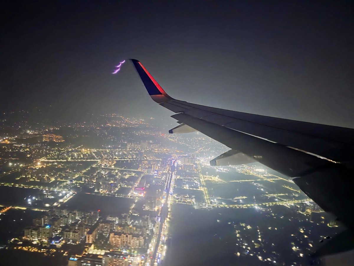 fromsamslens's tweet image. One for the joy of travelling