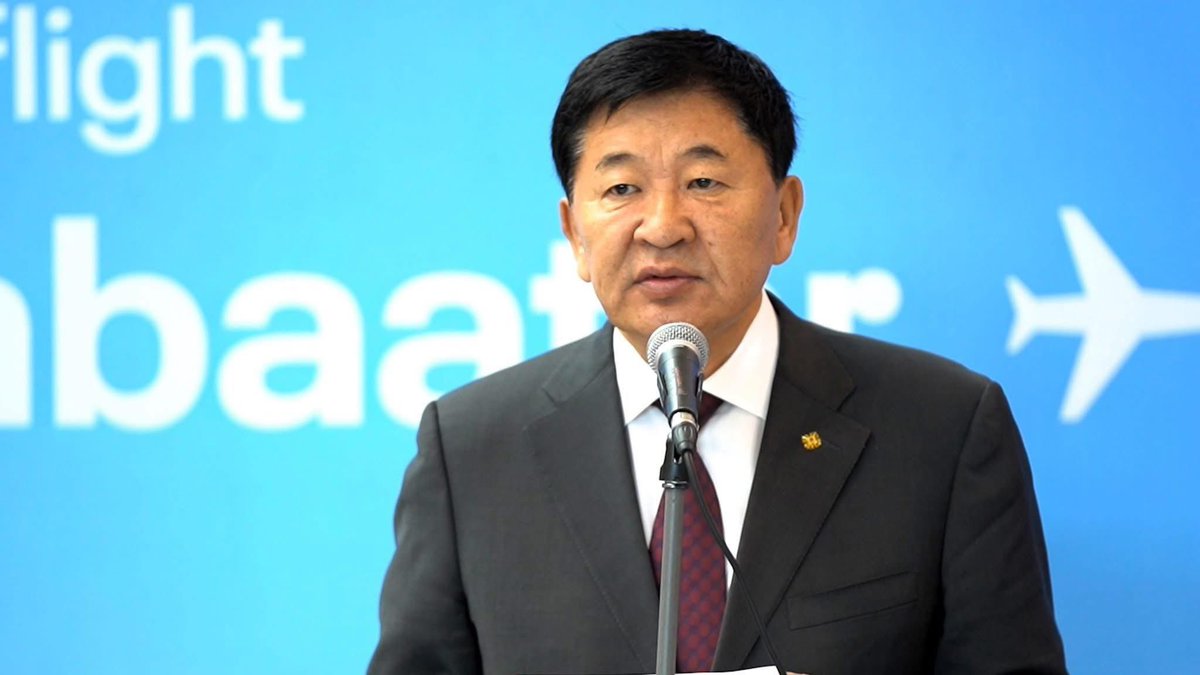 Уул уурхай, тээвэрт ашиг сонирхлын зөрчилтэй хүнээр Сайдын ажил хийлгэх хэцүү юм!

Говьд хэдэн жолоочийг зогсоочихсон 2 сая тонн нүүрс мөнгө болох биш салхинд хийсээд, шатаж байна гэх юм!