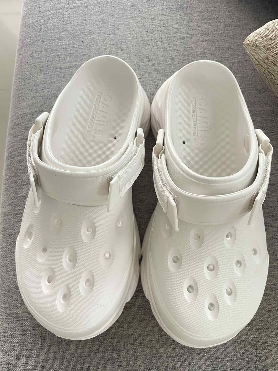 kokkakqq's tweet image. ส่งต่อรองเท้า sketcher w5 size 36  1000 บาทส่งฟรี (จาก 1971 บาท) #ส่งต่อsketcher #ส่งต่อรองเท้า #sketcher #รองเท้ามือสอง #รองเท้ามือสองของแท้