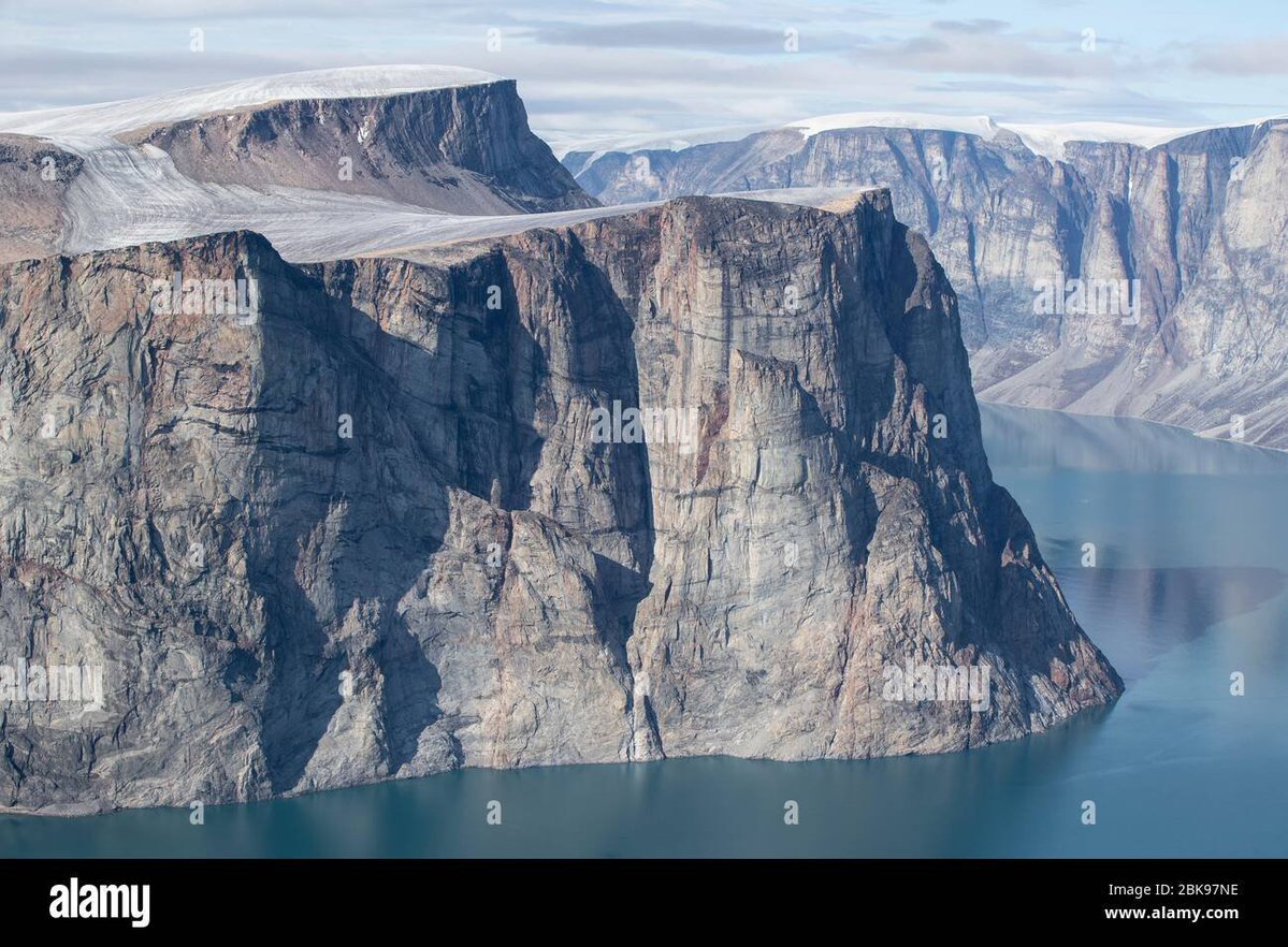 pierpi13's tweet image. L'Isola di Baffin, detta anche Terra di Baffin, appartenente al Territorio canadese del Nunavut, è la più grande (476.065 km², 11.000 ab.) dell'Arcipelago artico canadese e la quinta per estensione nel mondo. Sull'isola ha sede la cittadina di Iqaluit, capitale amministrativa del…