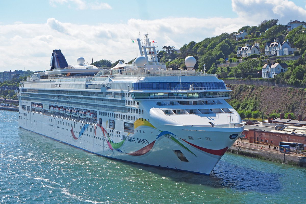 PortofCork's tweet image. ⚓ Cruise Week Ahead at the Port of Cork
As July turns to August, we’re in peak cruise season with six ships calling to Cork Harbour, including a late-night departure from the Island Sky and a weekend trio to watch out for! 🛳️☀️
📍Cobh Cruise Terminal
🔹 Island Sky –…