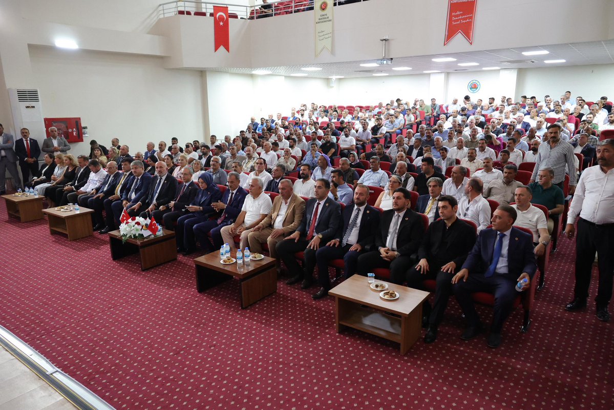 Mehmet MOĞAL (@mehmetmogal63) on Twitter photo Şanlıurfa Tüm Muhtarlar Federasyonu 1. Olağan Genel Kurulu'nda başkanlığa seçilen Ümit Hanca'yı ve yönetim kurulu üyelerini tebrik eder, çalışmalarında başarılar dilerim.
<a href="/umithanca63/">Selçuklu mahalle muhtarı Ümit Hanca</a> Şanlıurfa Tüm Muhtarlar Federasyonu 1. Olağan Genel Kurulu'nda başkanlığa seçilen Ümit Hanca'yı ve yönetim kurulu üyelerini tebrik eder, çalışmalarında başarılar dilerim.
<a href="/umithanca63/">Selçuklu mahalle muhtarı Ümit Hanca</a>