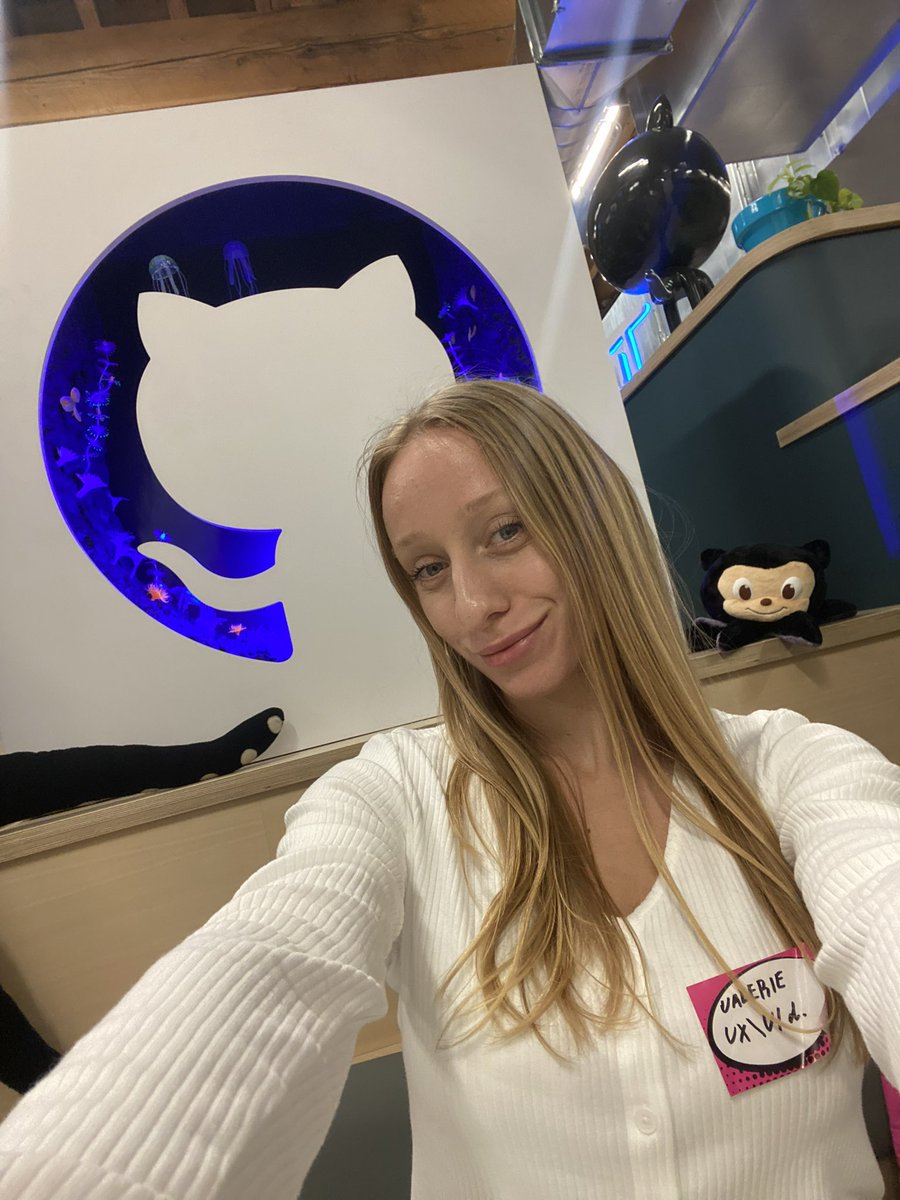 valerieWeb3's tweet image. GM Web3 fam
10 AI tools that’ll upgrade your game in 2025:
1.ChatGPT / Grok – your all-knowing co-pilot
2.RecCloud – transcribe audio like magic
3.MidJourney – create art from vibes
4.Replit – code it, test it, ship it
5.Synthesis – make talking-head videos instantly
6.Soundraw…