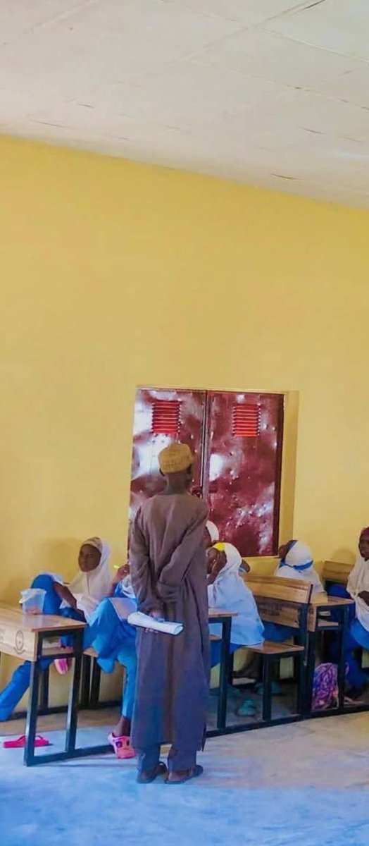 altaaf_ML_'s tweet image. May God punish all Nigerian Government for NOT giving teachers what they deserve!

Amen amen amen 🙏