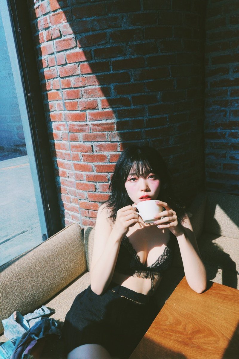 analog_electro's tweet image. Curved brick wall
昼間出会った壁に着想