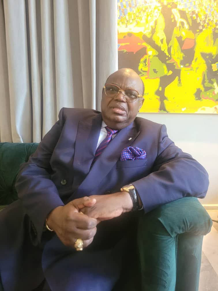 YvesBuya1's tweet image. #RDC AÉROGARE DE KOLWEZI : José Makila contredit Fifi Masuka
Qu'elle vienne le dire en face de moi où elle a conçu et payé le financement de cet aérogare, lâche José Makila Sumanda.
L'ancien ministre de Transports et voies de communication, José Makila Sumanda est monté au…