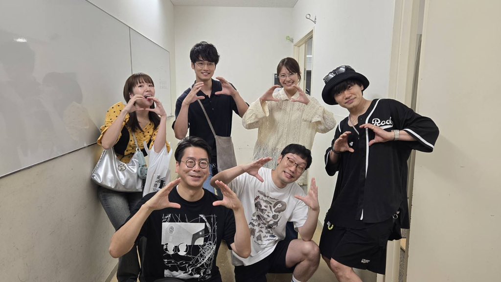 Torippiyo2's tweet image. 先日
男性ブランコ単独公演
『だえーん!』
ホルモーメンバーで観劇!
今回もめちゃくちゃ笑った。
みんなで真似した、🎩🦯
最高に楽しい時間でした!!!
そして
good morning N°5
『執着の泡 』観劇。
もう、天才です!!!
刺さるし、笑うし、泣けるし
観劇終わり、テンション高かった。…
