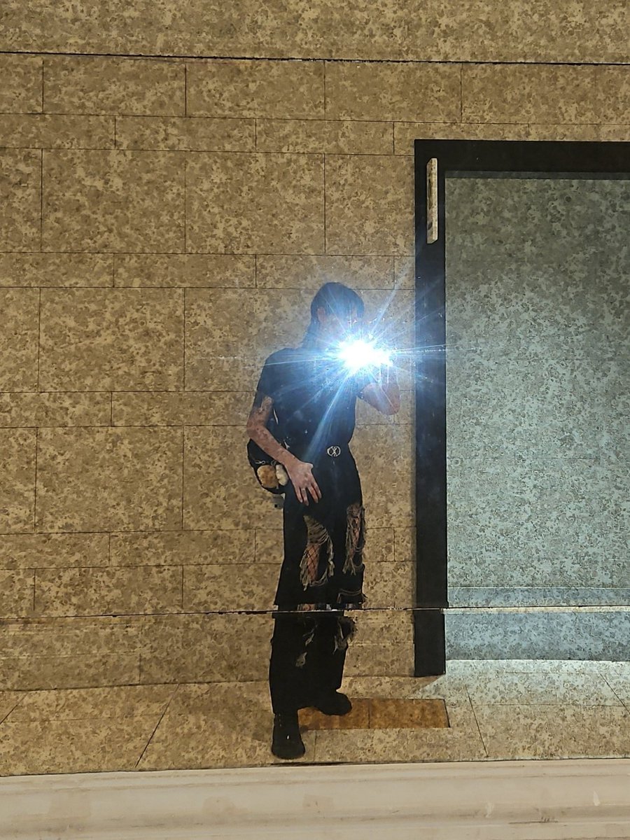 _HorangE__'s tweet image. ?사진꼬라지 왜이래