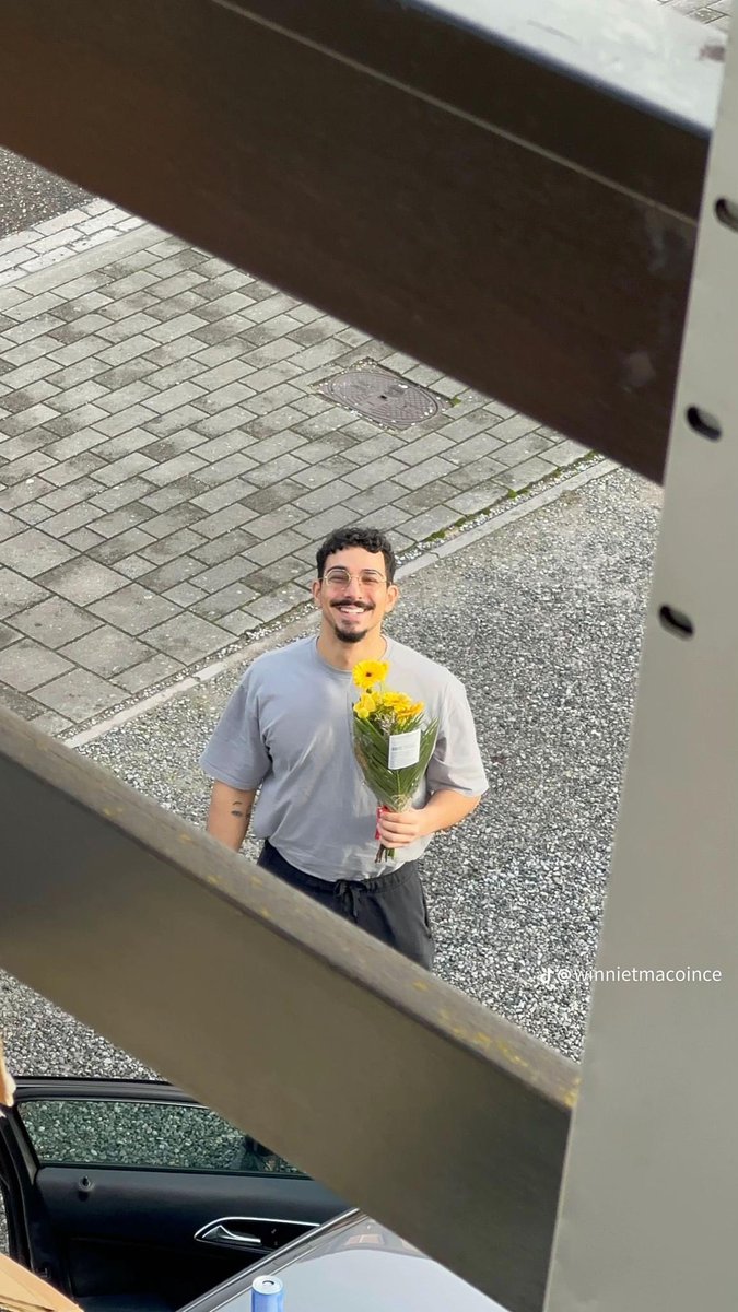 LilMoonLambo's tweet image. me waiting for ETH to break $4,000