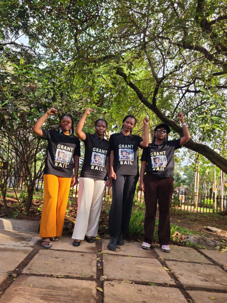 KIIZA ERON (@kiizaeron) on Twitter photo Thank you <a href="/Sisterhood_Intl/">The Sisterhood Chain Int'l</a> for the efforts of your team to amplify the #FreeAllPoliticalPrisonersInUganda campain including efforts to #GrantBesigyeAndLutaleBail. Kudos <a href="/ClaireNamara12/">Namara Claire</a> & <a href="/KobusingyeNora/">Norah kobusingye</a> Thank you <a href="/Sisterhood_Intl/">The Sisterhood Chain Int'l</a> for the efforts of your team to amplify the #FreeAllPoliticalPrisonersInUganda campain including efforts to #GrantBesigyeAndLutaleBail. Kudos <a href="/ClaireNamara12/">Namara Claire</a> & <a href="/KobusingyeNora/">Norah kobusingye</a>