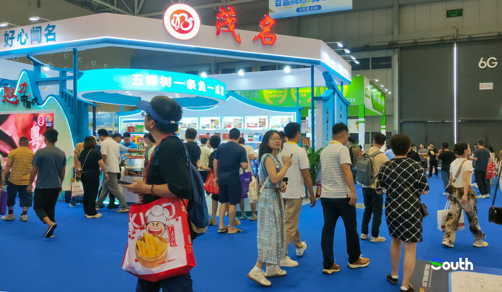 thisisGBA's tweet image. #Maoming | 🎉 At the 2025 #Guangdong (#Foshan) Pre-made Food Expo, Maonan District, Maoming, shined! 🌟
Over 40 products from 13 local firms were on display, with 5 from Maonan. Wanyue Food's rice noodles won praise for being authentic & convenient.
Tilapia-based dishes like…