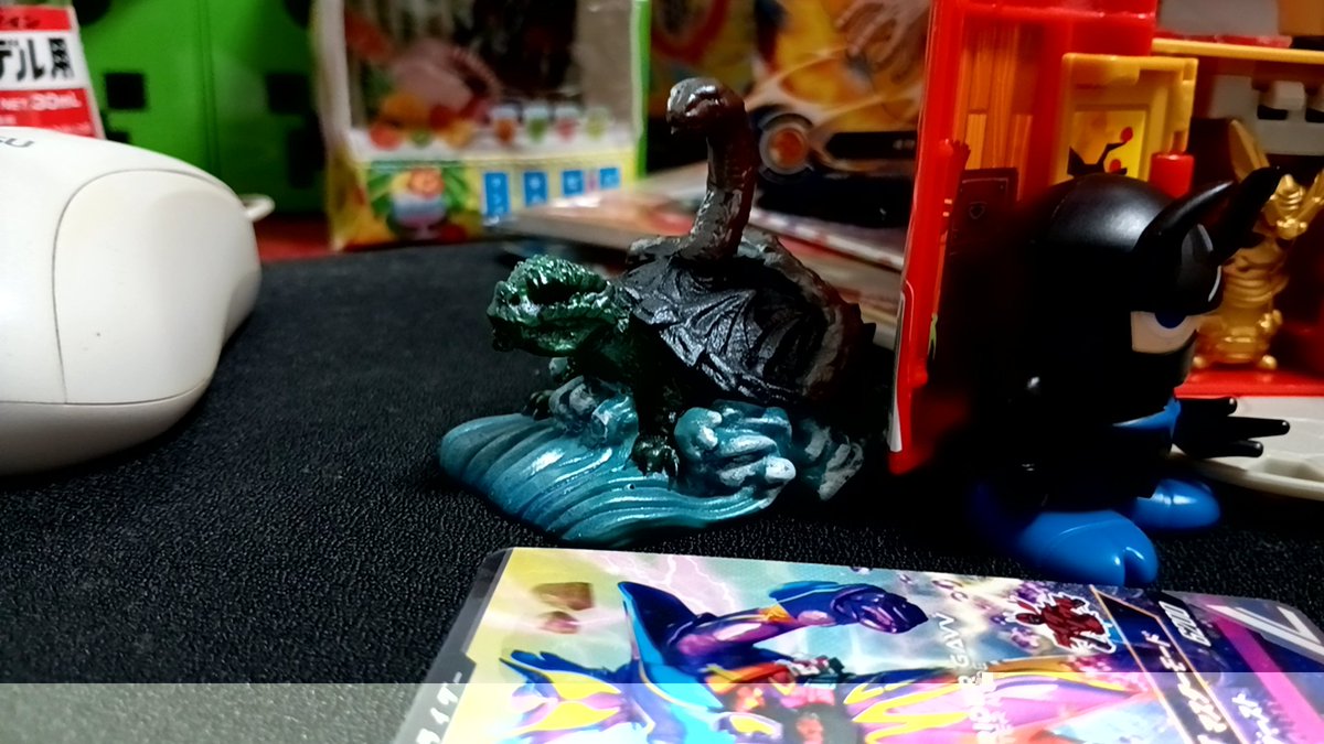 whattta's tweet image. 四神のフィギュアが凄かった！！

気に入った鳥と亀を買ってきました♪♪

これで110円は凄すぎるぞwww

100円ショップのセリアです🏠️