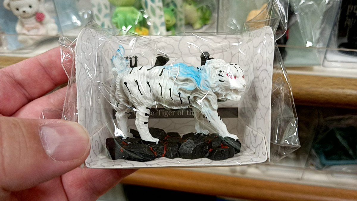 whattta's tweet image. 四神のフィギュアが凄かった！！

気に入った鳥と亀を買ってきました♪♪

これで110円は凄すぎるぞwww

100円ショップのセリアです🏠️