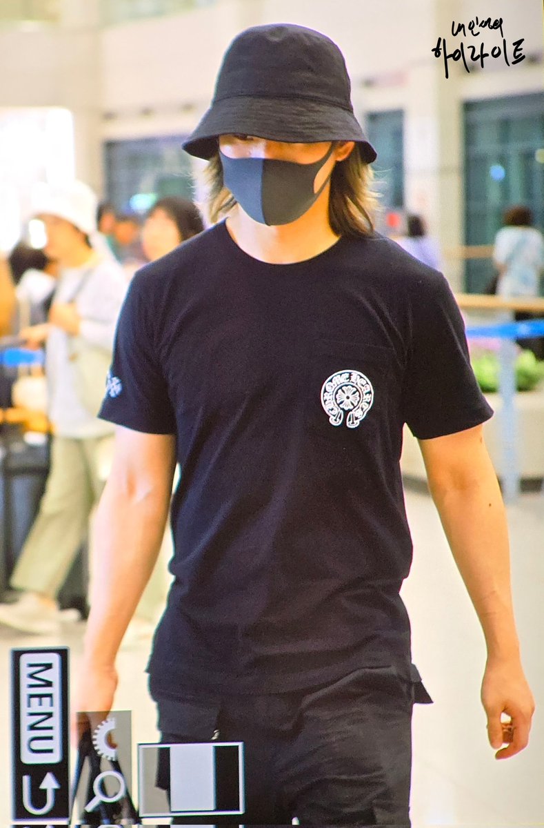 High__Lite's tweet photo. 250728 입국

고생많아ㄸ ㅏ....☺️👋

#대성 #DAESUNG #DLITE #テソン #DsWAVE
@d_lable https://t.co/v61x4uc1nq