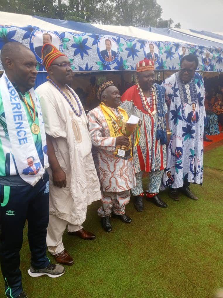 MimiMefoInfo's tweet image. The Delegate Minister of Justice, Jean De Dieu Momo, mobilized his political party, PADDEC, last weekend in Nkong-Ni to thank President Paul Biya for his &quot;good deeds.&quot; Curiously, there was no visible trace of PADDEC&apos;s colors or symbols in any of the event images. A rare…