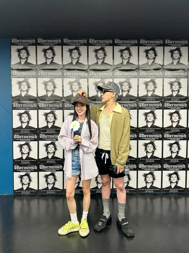 _gr8gd's tweet photo. ダラ姉さんの隣にいるじよんめっちゃ良い https://t.co/NGXFCnKWWS
