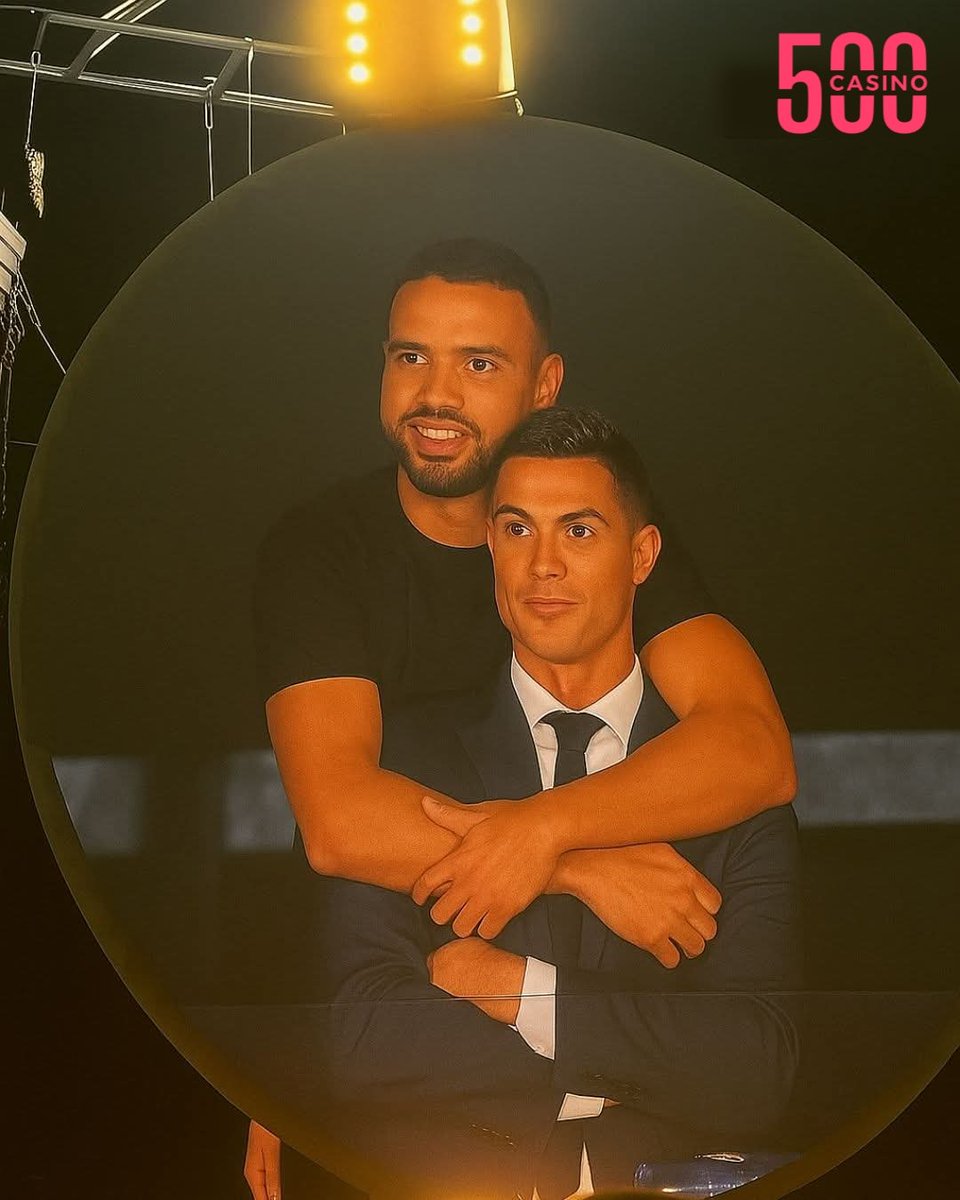 PenaldoTroll's tweet image. 🚨 Earlier today, CEO of FIFA WC, En Nesyri was caught having affair with HR of Penalty, Cristiano Ronaldo in the Coldplay concert.