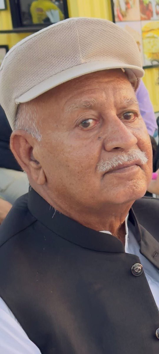 میرے پیارے والد سابق ممبر ضلع کونسل چوہدری مشتاق طور رضائے الہی سے وفات پا گئے ہیں۔ میرا ساتھی میرا یار ہم میں نہیں رہا۔ اللہ تعالی اس آزمائش میں ہمیں صبر دے۔