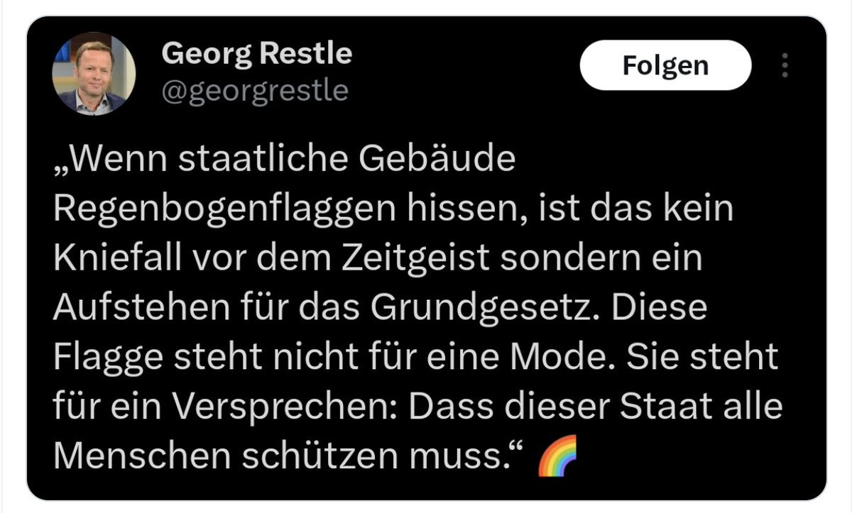 PublicoMag's tweet image. Für das Grundgesetz müssen staatliche Instititutionen nicht "aufstehen". Das Grundgesetz enthält im Wesentlichen Bürgerrechte, also Abwehrrechte des Bürgers gegen den Staat.