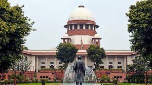 आशंका सही साबित हो रही है। 
सुप्रीम कोर्ट का पलड़ा चुनाव आयोग के पक्ष में झुक रहा है। 
उसने ड्रॉफ्ट मतदाता सूची के प्रकाशन पर रोक लगाने से इंकार कर दिया है। 
अगर मतदाता सूची अशुद्ध है, गड़बड़ियों से भरी हुई है तो सबसे पहले तो उसके प्रकाशन को ही रोका जाना चाहिए था, मगर ऐसा नहीं