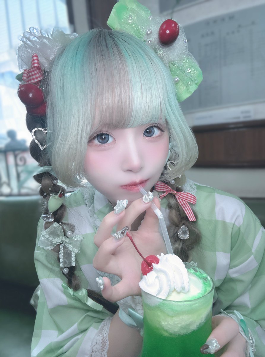 maid_mint1's tweet image. 8月前半お給仕予定です❕
8月は平日も10時オープン♡
なるべく多くのご主人様お嬢様と会えるようお給仕沢山入れました!予定合えば嬉しいです ɞ̴̶̷ ̫ ʚ̴̶̷
通常お給仕多めですが、胸あけしたり装飾変えたり毎日わくわくなお給仕にする予定です♡
夏満喫しましょう〰️☀️🍦
#ちょこみんとぱわー注入日