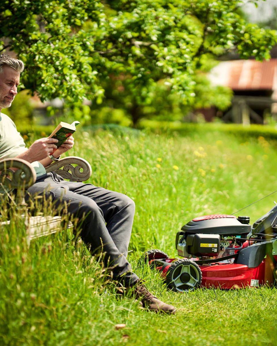 Lawn freshly mowed. Feet up. Kettle on. Time for a good book.

These are the Mountfield moments that make summer.

📸 Tag us in your weekend garden vibes!

#MountfieldMoments #MowMountfield #GardenLife