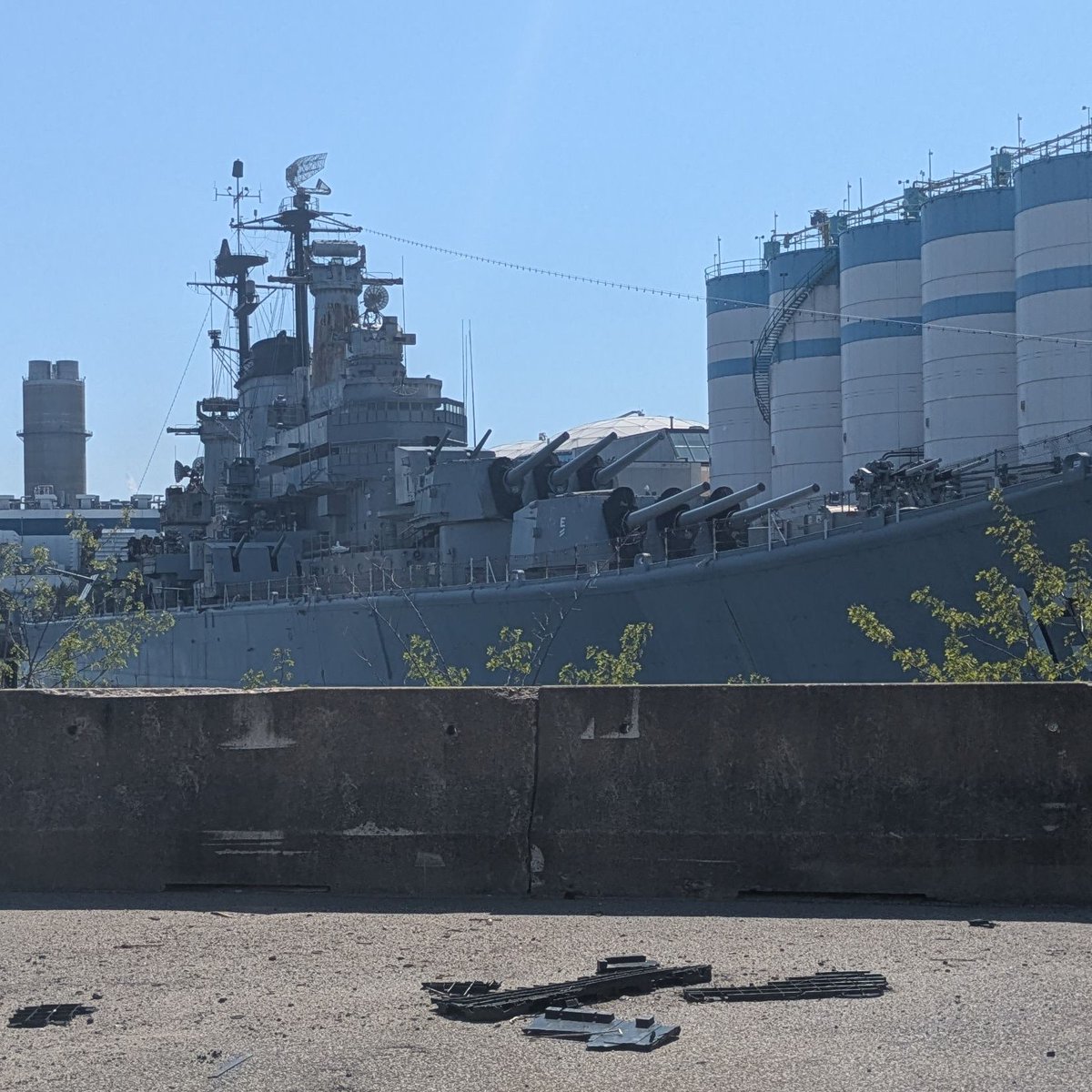 BARSERGA's tweet image. ボストン旅行で色々なフネを見たり、乗ったりもしたけど、個人的には、USS〈セーラム〉が一番乗りやすいかもとは思いましたw
〈コンスティテューション〉はちょっと覚悟が必要w