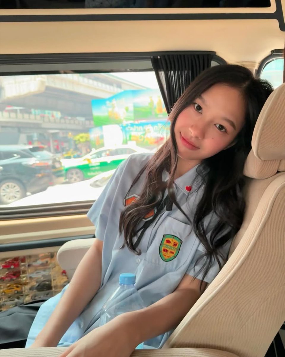 yanderfully's tweet image. In the simplest way, I love you 😌☺️😊
#MilkPansa #mimiv
2025 2024