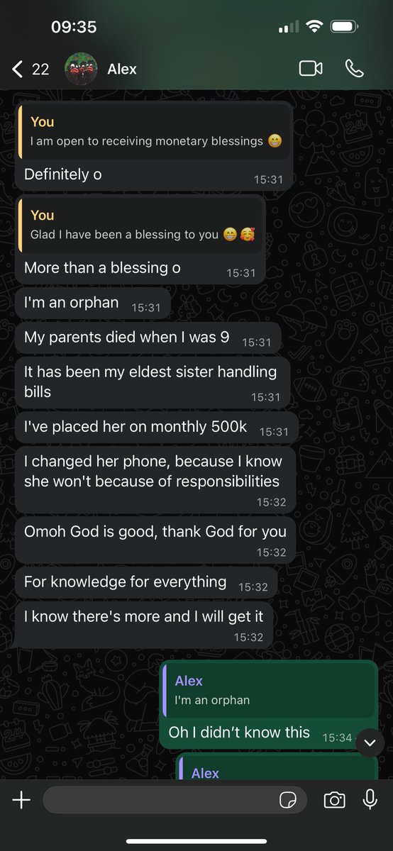 HopeRemy's tweet image. One of my Upwork One on One Mentorship students sent me a message on Saturday afternoon and I almost got teary.
I coached him on Upwork last year, he started earning on the platform and also invested that money in other businesses.
Alex is a 22 year old orphan and now he’s got…