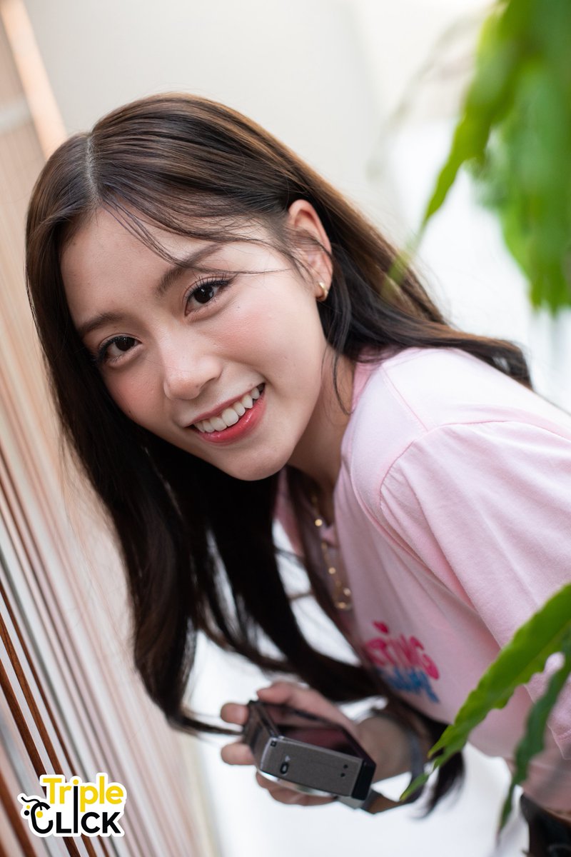TripleclickTH's tweet image. [Pic] ฟ้อนด์ ณัฐทิชา รับบท ยีนส์  ในซีรีส์ #DatingGameเดทเกมนี้ต้องได้ใจนาย 

📍youtu.be/OeZlPE9dWWc

#DatingGameTheSeries #DatingGameTH
#FONDnatticha #FondQRRA