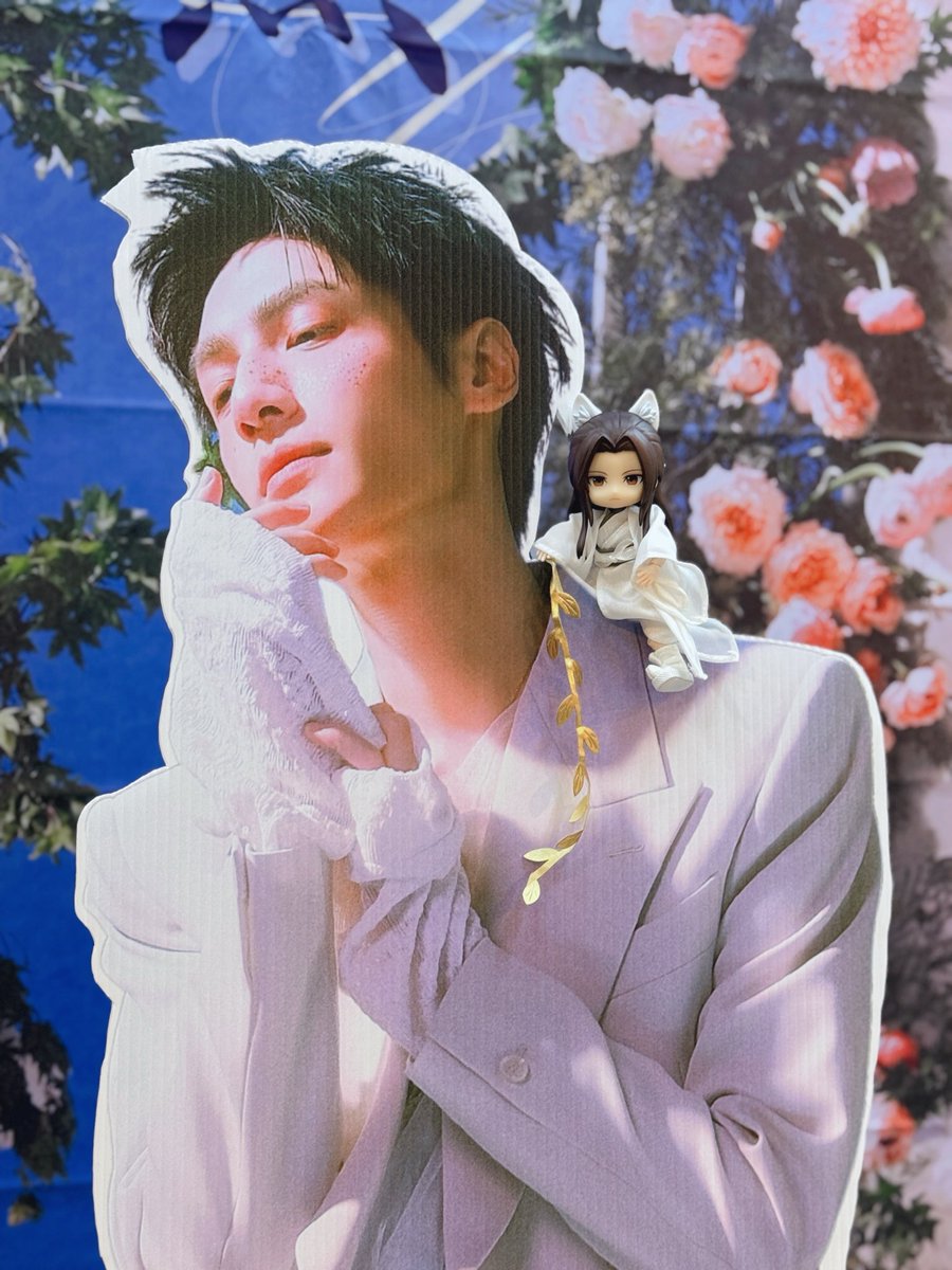 sundebun's tweet image. อาจานนนนนนน 🤍🌸
