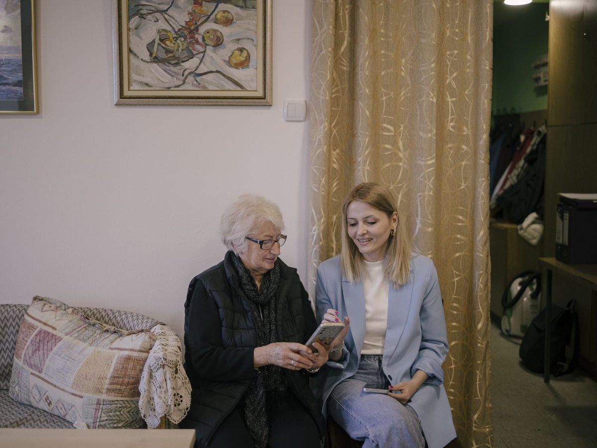 UNFPA Serbia (@unfpaserbia) on Twitter photo When a community learns together, it grows stronger together!
In #Zaječar, older women are learning digital skills—from sending emails to using e-services—supported by #UNFPA,<a href="/crvenikrst/">Crveni krst Čukarica</a> and <a href="/PRO_Programme/">Program PRO</a>.
Full story unf.pa/4fa7ICI When a community learns together, it grows stronger together!
In #Zaječar, older women are learning digital skills—from sending emails to using e-services—supported by #UNFPA,<a href="/crvenikrst/">Crveni krst Čukarica</a> and <a href="/PRO_Programme/">Program PRO</a>.
Full story unf.pa/4fa7ICI
